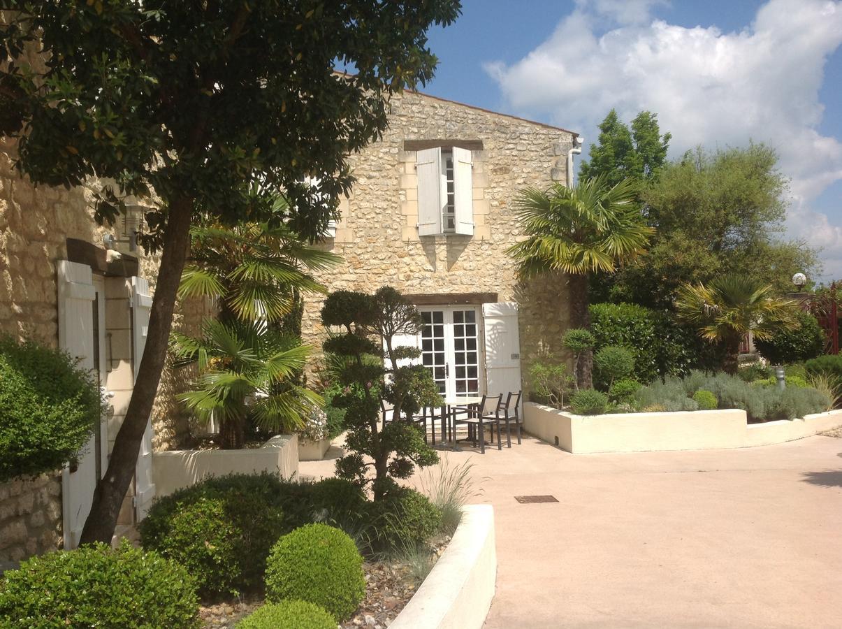 Logis Hotel Le Moulin De Chalons Le Gua  Exterior photo
